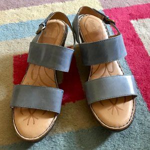 Born wedge sandals in blue leather womens size 11
